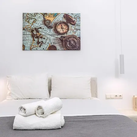 Superb Naxos Grand In The Heart Of Town Balcony Appartement